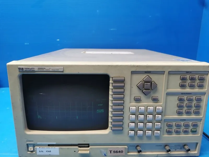 Анализатор HEWLETT PACKARD 35660A DYNAMIC SIGNAL ANALYZER (BSJ47)