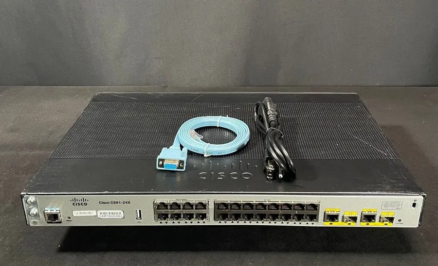 Маршрутизатор Cisco C891-24X/K9 Integrated Services Router