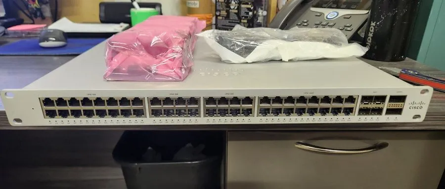 Коммутатор Cisco Meraki MS355-48X-HW 48-Port Managed PoE Switch 10GbE 40GbE