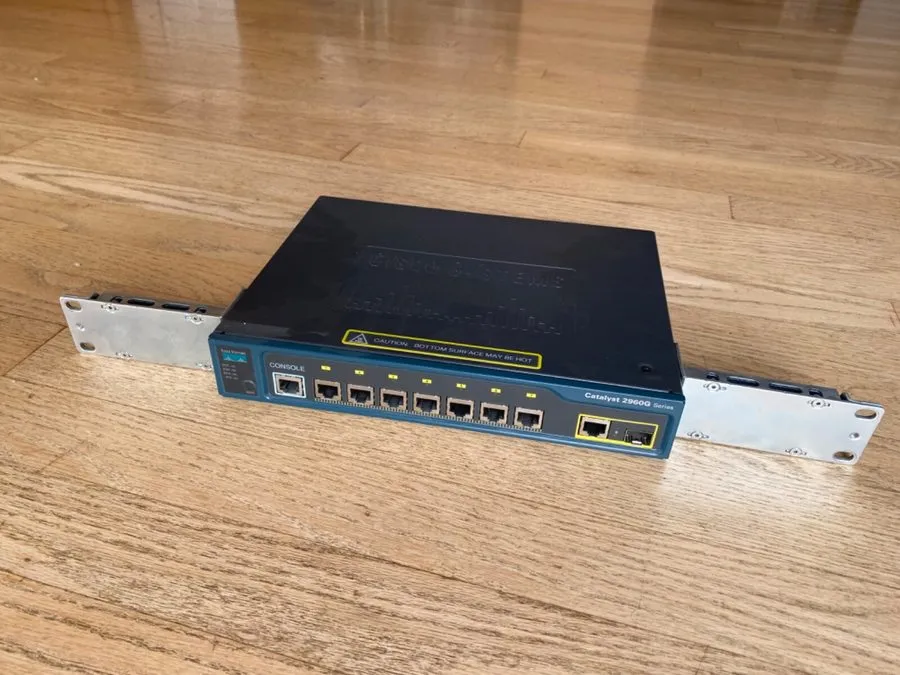 Коммутатор Cisco Catalyst 2960g 48-Ports Rack-Mountable Switch