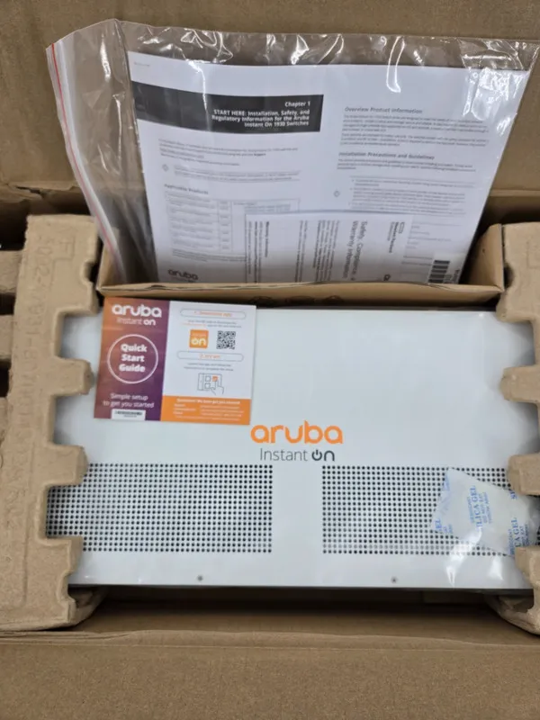 Коммутатор HPE Aruba Instant On 1930 24G 4SFP+ JL682A 24-Port Gigabit Switch