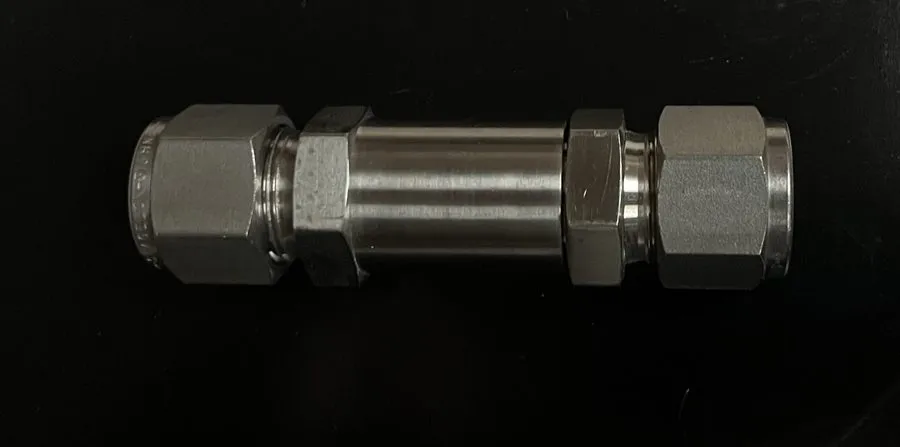Клапан SWAGELOK SS-8C-10 Poppet Check Valve 316SS, 1/2" Tube OD, 10 PSI