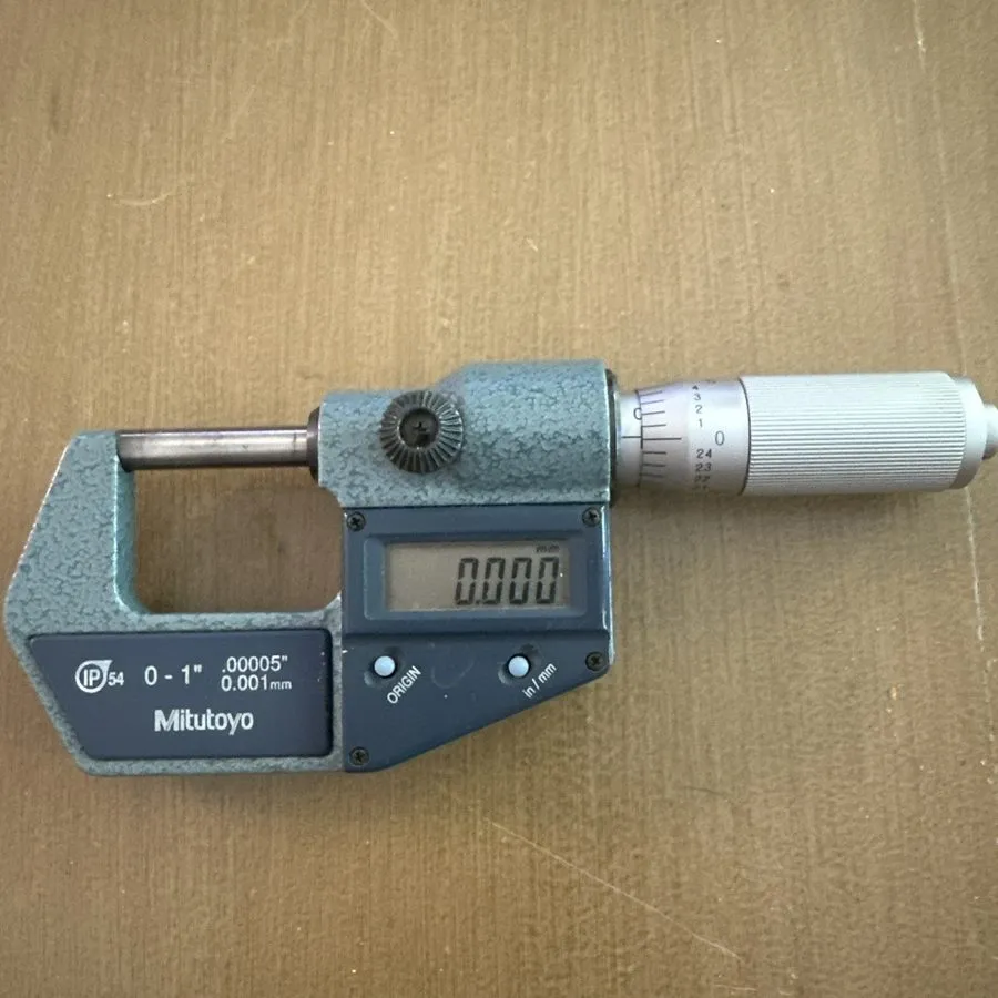 Микрометр Mitutoyo 293-369 Digimatic Outside Micrometer IP54, 0-1"/0-25mm Range, — фото лота 1