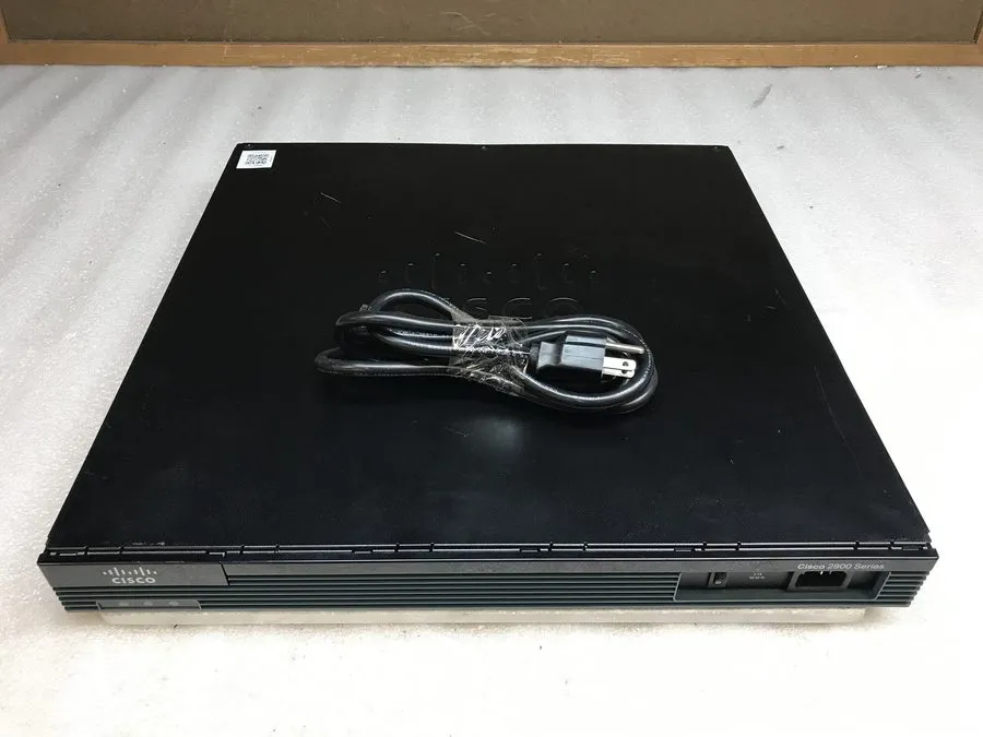 Маршрутизатор CISCO 2901 2-Port Gigabit Integrated Services Router CISCO2901/K9