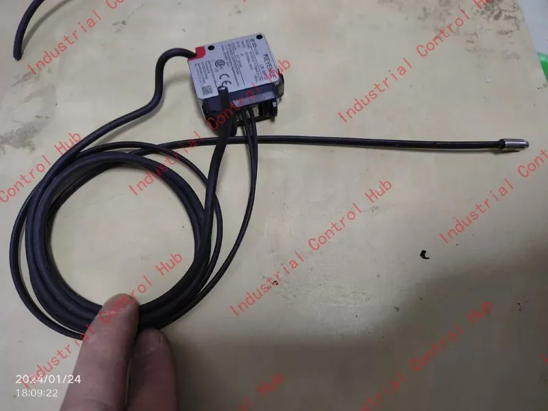 Датчик keyence LR-WF10 laser sensor