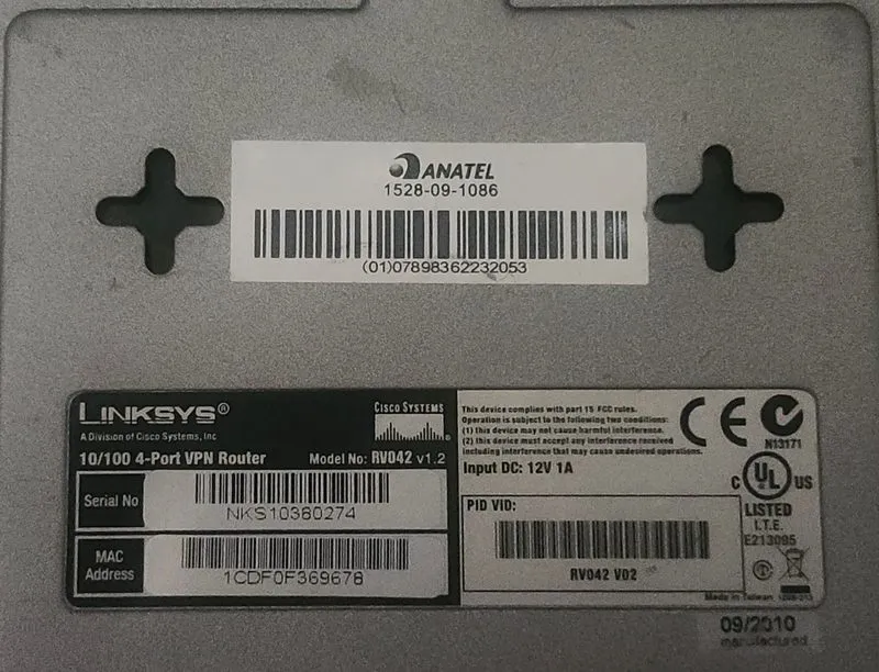Маршрутизатор Cisco RV042 4-Port 10/100 Wired Router With Power Supply — фото лота 4