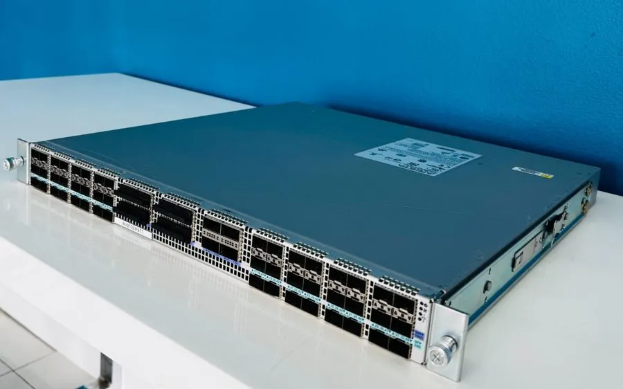 Коммутатор Arista DCS-7050SX3-48YC12-F 48 Port 25G SFP 12X 100GBE QSFP28 Switch