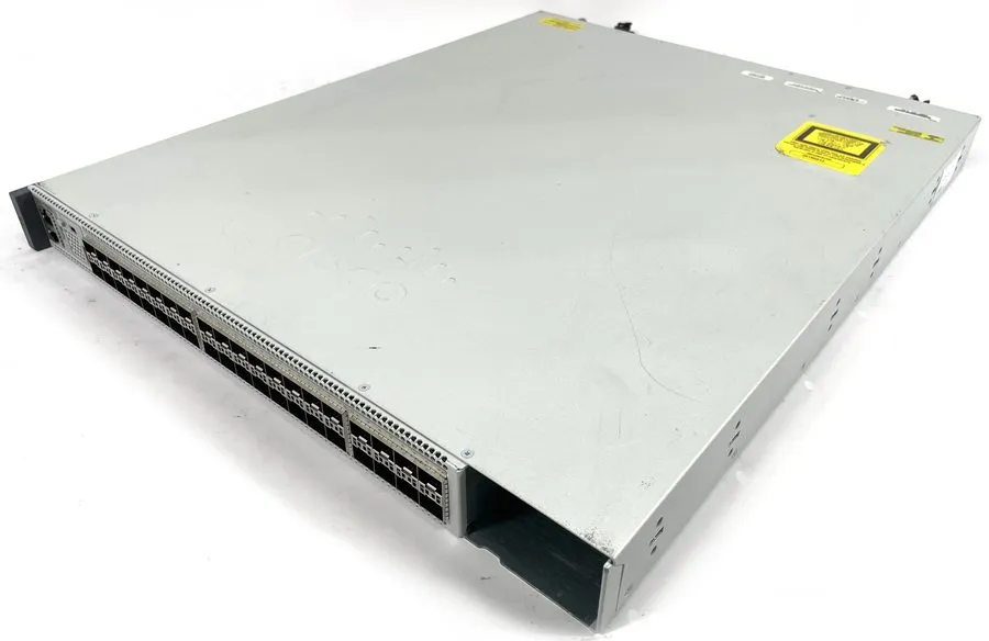 Коммутатор Cisco C9500-40X-A 40 Port 10G SFP+ Switch PWR-C4-950WAC-R