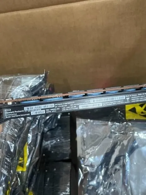 SSD-накопитель Intel Optane DC P4800X Series 750GB PCIe NVMe Solid State Drive S — фото лота 1