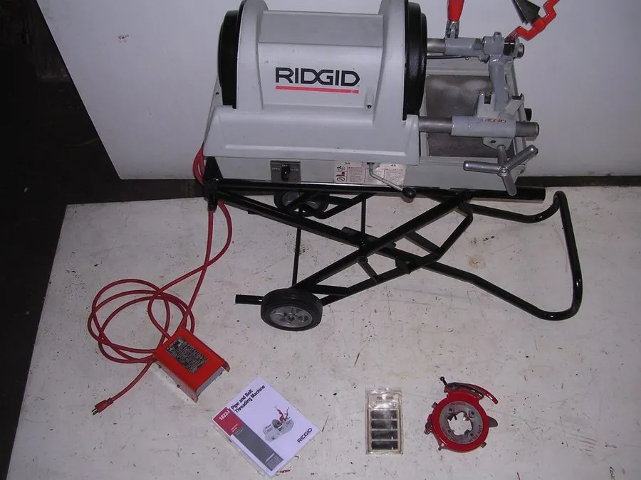 Режущий инструмент Ridgid 1822-I Pipe Threader w/Stand 815A Die Head, HSS Dies+B