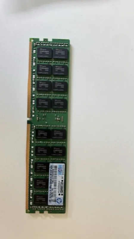 Модуль памяти 16GB SK Hynix DDR4-2133P ECC 2Rx4 SERVER RAM PC4-2133P-RA0-10