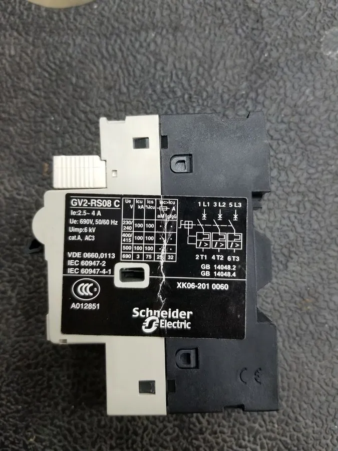 Автоматический выключатель TELEMECANIQUE GV2-RS08 2.5-4A 3P MOTOR CIRCUIT BREAKE