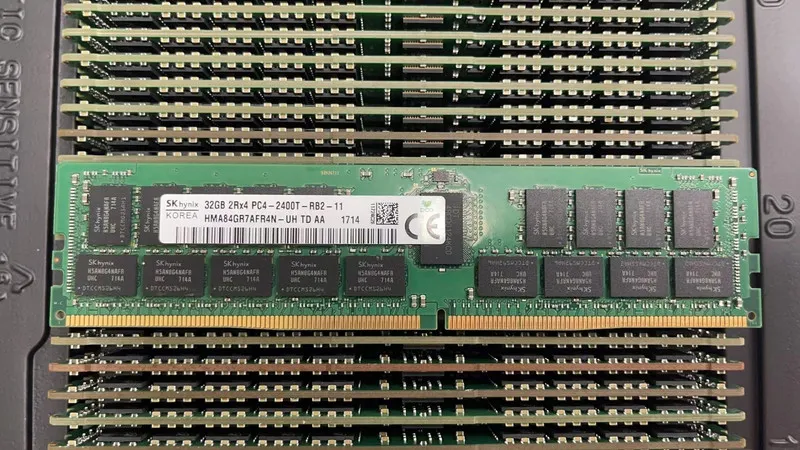 Модуль памяти SK hynix 32GB DDR4 Server RAM 2Rx4 PC4-2400T Registered ECC HMA84G