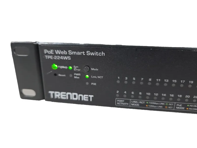 Коммутатор TRENDnet TPE-224WS 24-Port 10/100 Web Smart PoE+ Switch 193W SFP