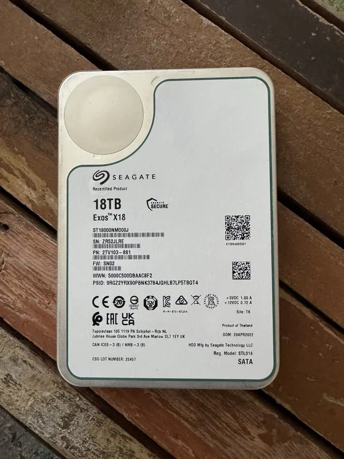 Жёсткий диск ST18000NM000J Seagate Exos X18 3.5" 18TB SATA 6Gb 7.2K Enterprise H