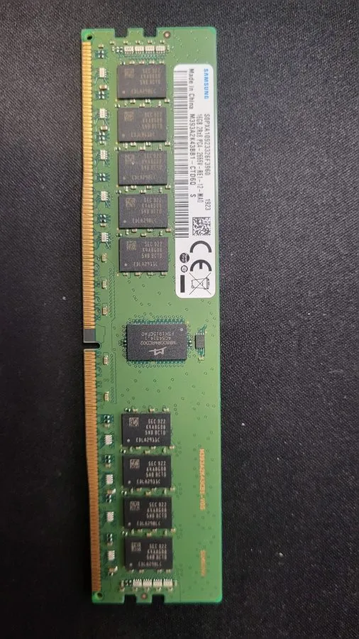 Модуль памяти Samsung 16GB (1x16GB) DDR4 ECC RDIMM 2Rx8 PC4-2666V M393A2K43BB1-C