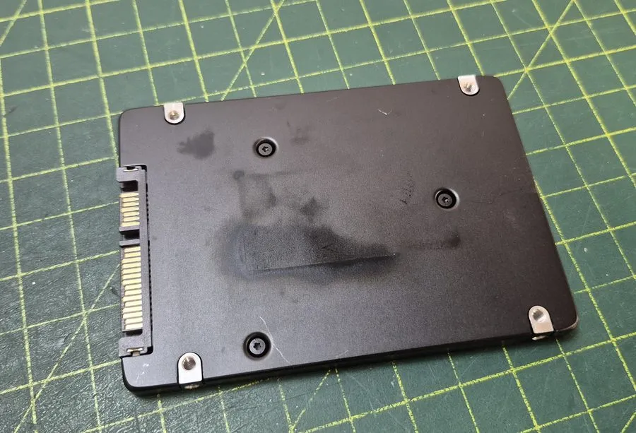 SSD-накопитель Mixed Samsung PM871b 256GB Solid State Drive SATA 2.5" MZ-7LN256C