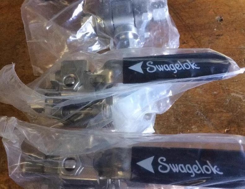 Клапан Swagelok SS-63XTS8 SS 3-Piece 60 Series 3-Way Ball Valve FNSP