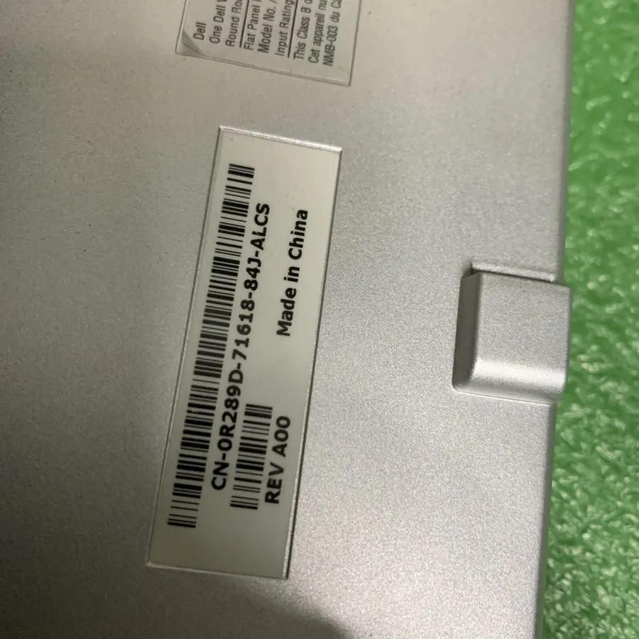 Монитор DELL ULTRASHARP 2208WFPt 22" LCD Monitor w/4-Port USB Hub DVI VGA — фото лота 3