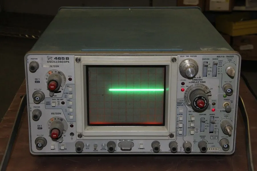 Осциллограф TekTronix 465B 100MHZ 2 Channel Oscilloscope W/ Pouch