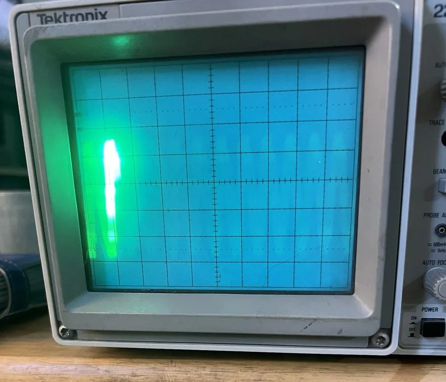 Осциллограф Tektronix 2213 Analog Oscilloscope 60MHz 2 ch