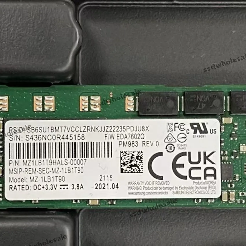 SSD-накопитель Samsung PM983 1.92TB SSD M.2 22110 PCIe Gen3 x4 NVMe MZ1LB1T9HALS — фото лота 1