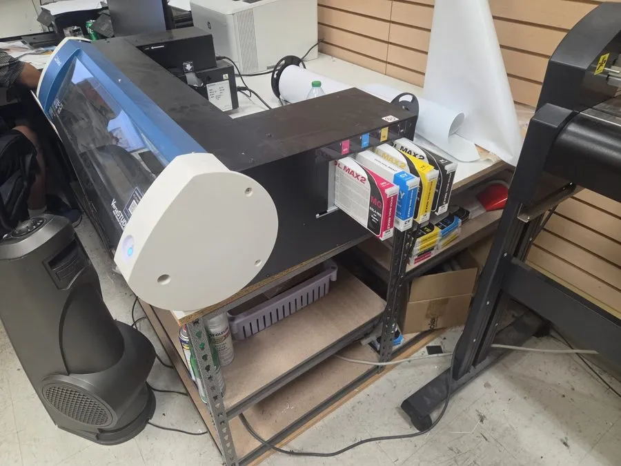 Принтер Roland VersaSTUDIO BN-20A 20" Desktop Eco-Solvent Printer Cutter With In