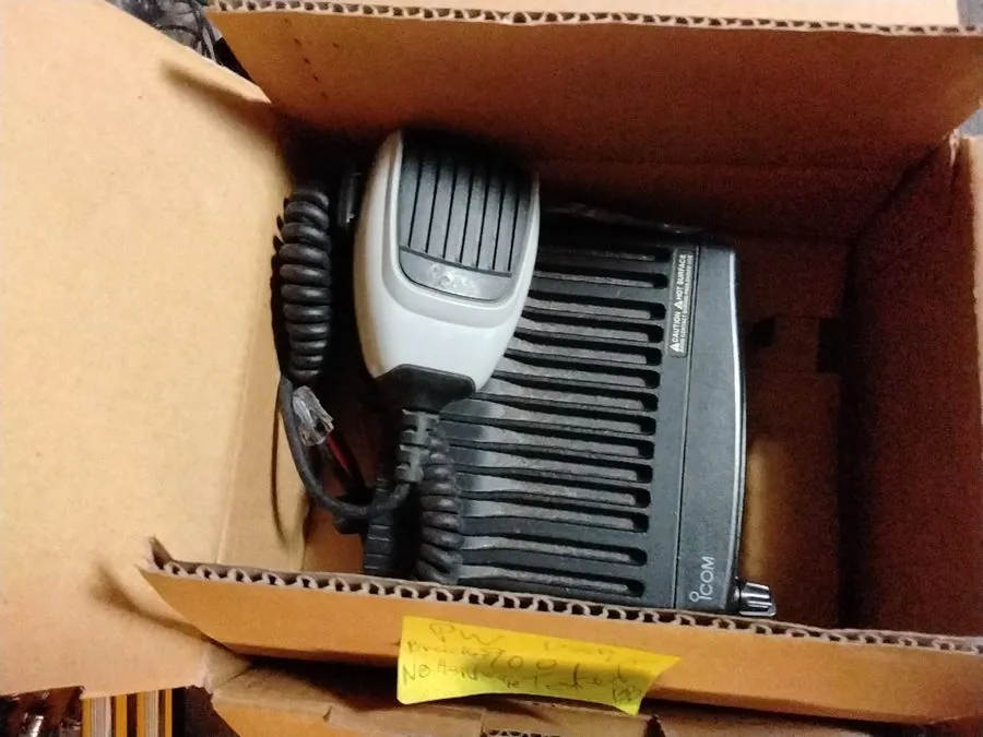 Операторское оборудование ICOM IC F5061D VHF 50 Watt Mobile ANALOG AND NXDN VG L — фото лота 2