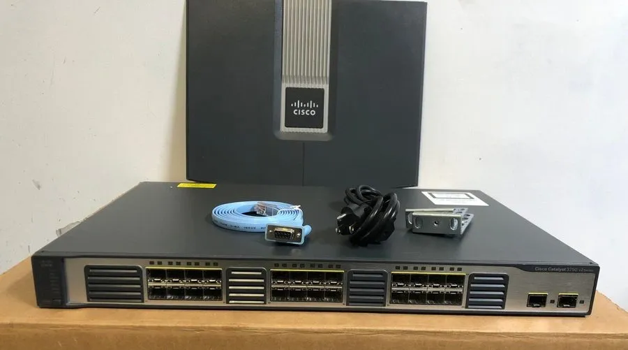 Коммутатор Cisco WS-C3750V2-24FS-S Catalyst 3750V2 24 Port 1000base-FX + 2 SFP