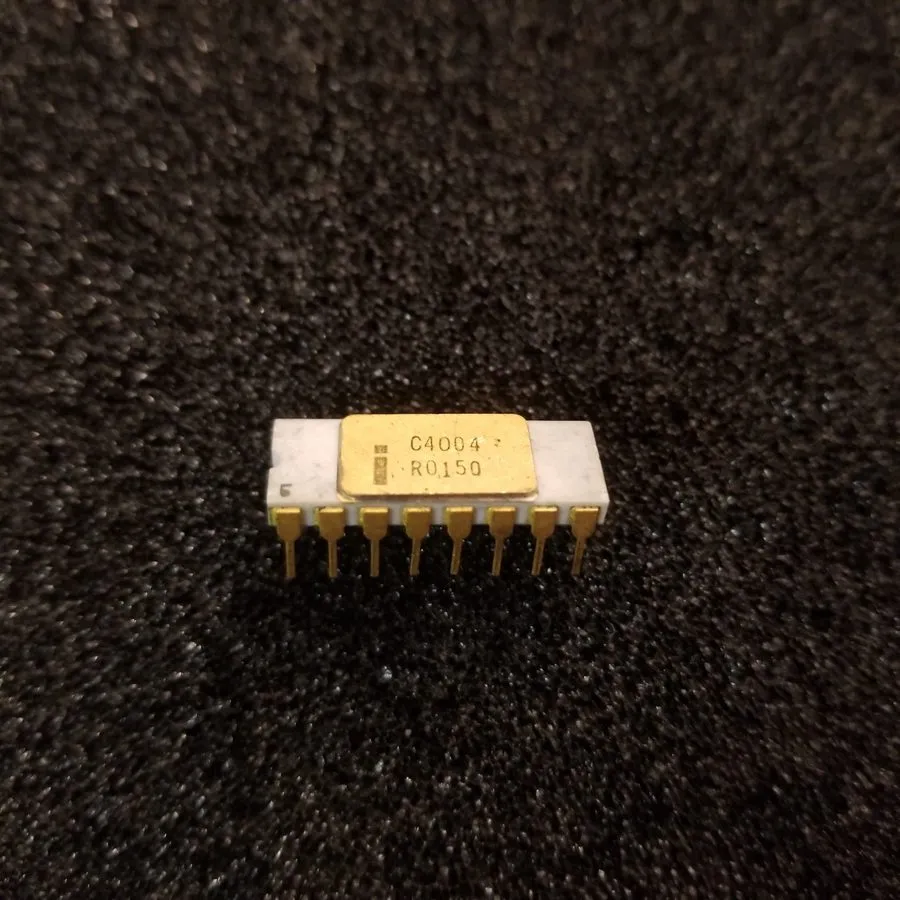 Лабораторный прибор White Intel C4004 Gold Ceramic IC Chip — фото лота 1