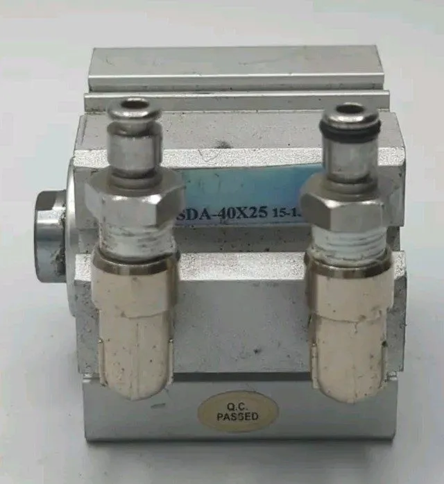 Пневмоцилиндр AIRTAC SDA40X25 Pneumatic Compact Cylinder 40mm Bore 25mm Stroke D