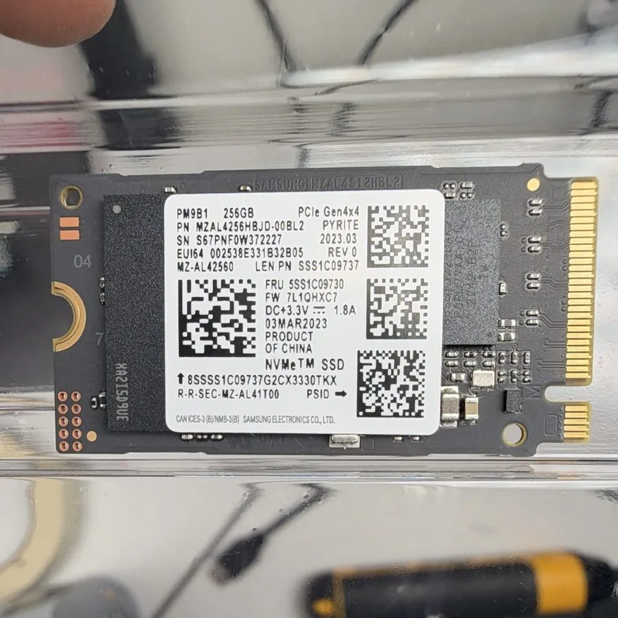SSD-накопитель Samsung PM9B1 256GB M.2 2242 NVMe PCIe Gen 4x4 SSD MZAL4256HBJD