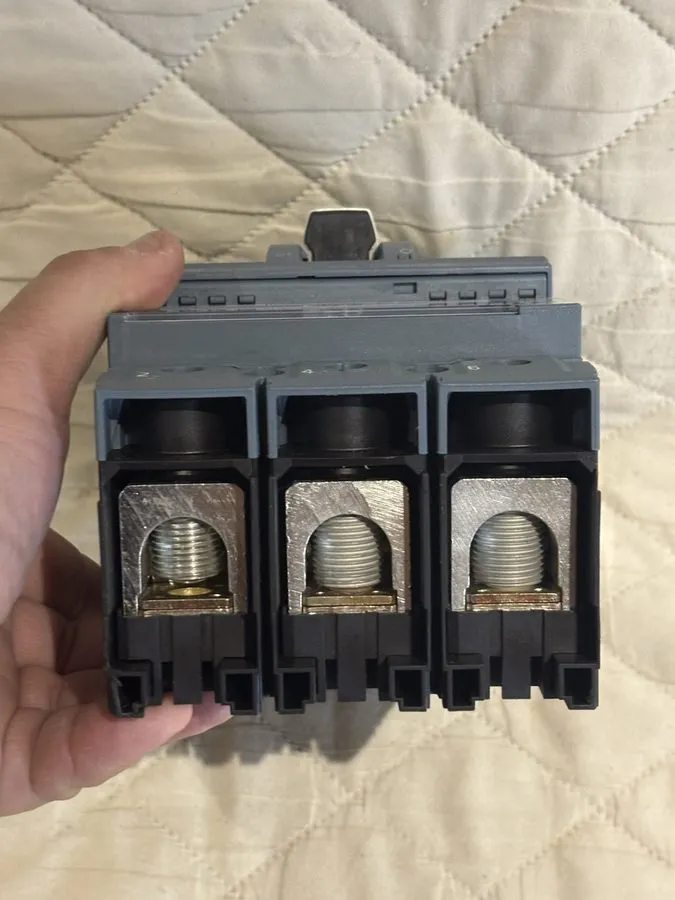 Автоматический выключатель Siemens 3VA5212-5EC31-0AA0 125A 3-Pole Circuit Breake