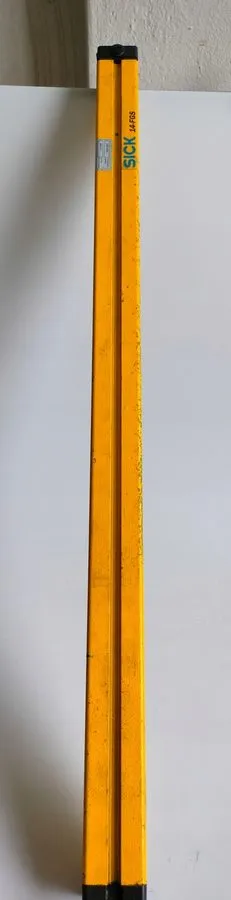 Световая завеса SICK FGSE900-11 Safety Light Curtain RECEIVER ONLY 14mm Finger P — фото лота 1