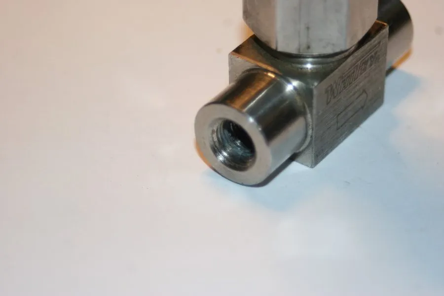 Клапан 1/8 FNPT 316ss Union-Bonnet Needle Valve Whitey Swagelok SS-31RF2