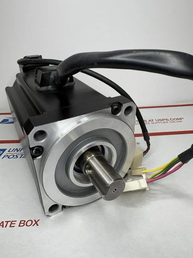 Серводвигатель Allen-Bradley TL-A410M-BJ34AA Tl Series Inverter Duty AC Servo Mo
