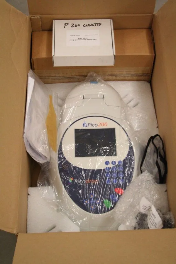 Спектрофотометр Picodrop Pico200 Spectrophotometer Microliter UV/Vis — фото лота 1