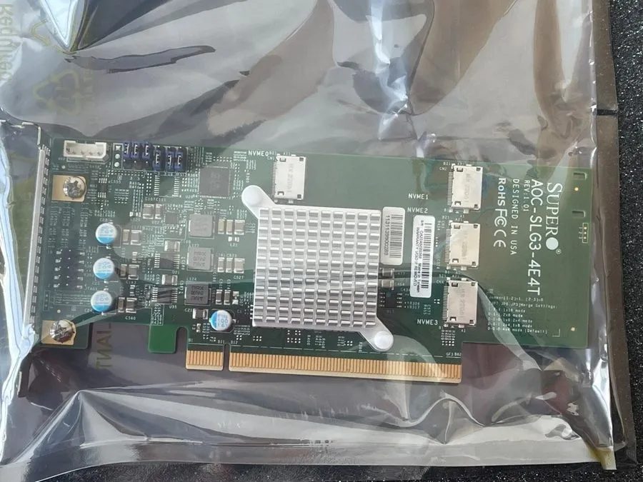 Кабель Supermicro AOC-SLG3-4E4T 12.8GB/s Quad-Port Gen-3 Internal NVMe HBA Raid