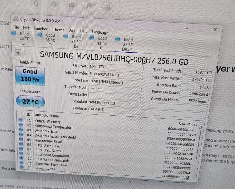 SSD-накопитель Samsung PM981a 256GB M.2 NVMe Internal SSD MZVLB256HBHQ