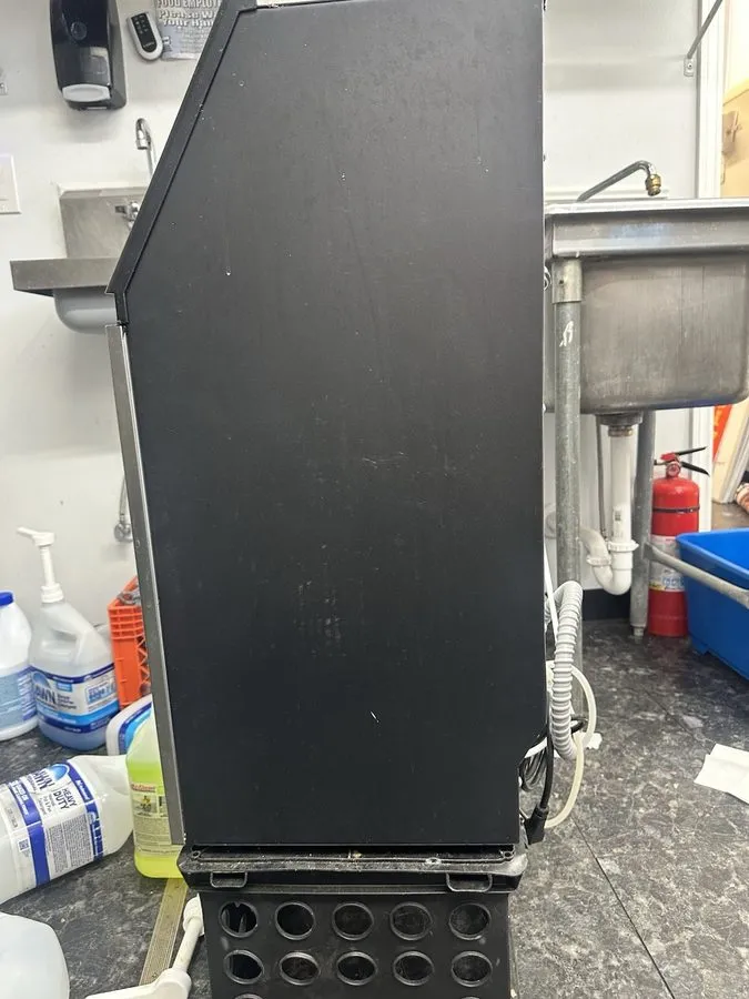 Льдогенератор AGLUCKY HZB-45A Commercial Ice Maker 100 lb/day R290 2023 Model Z5 — фото лота 2