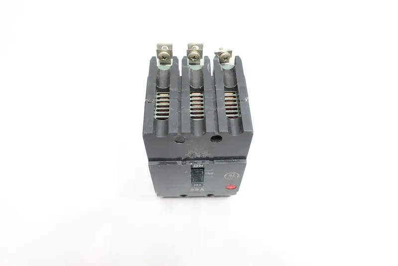 Автоматический выключатель General Electric E11592 3-Pole Circuit Breaker 100A 2