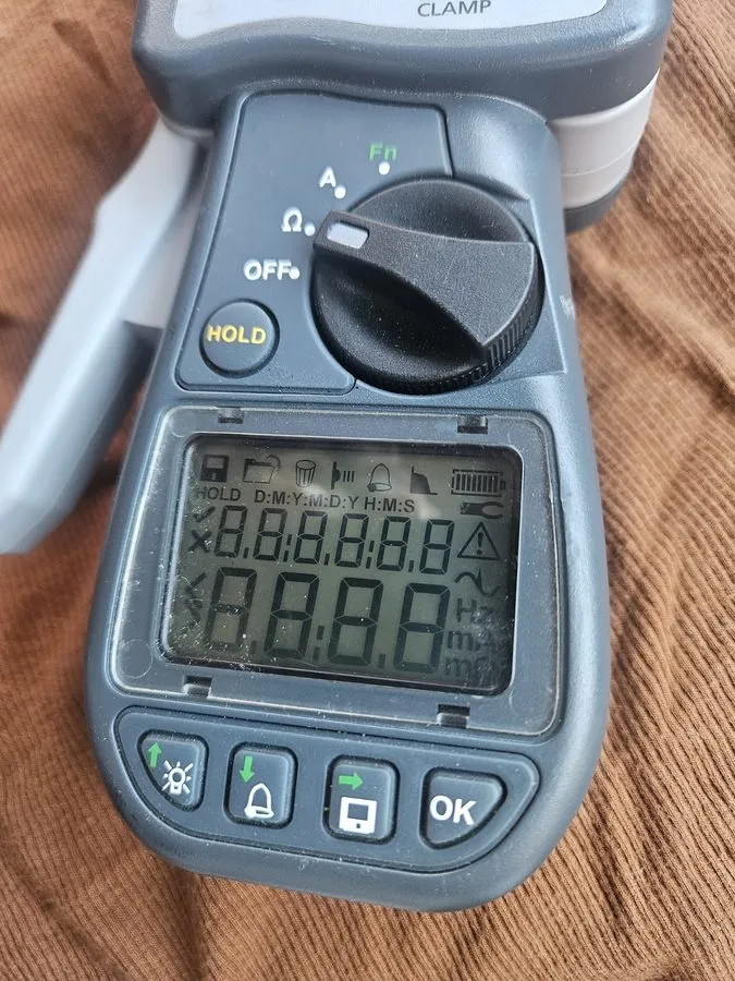 Тестер Megger DET14C (1000-761) Clamp-On Digital Earth Tester w/ Data Logging