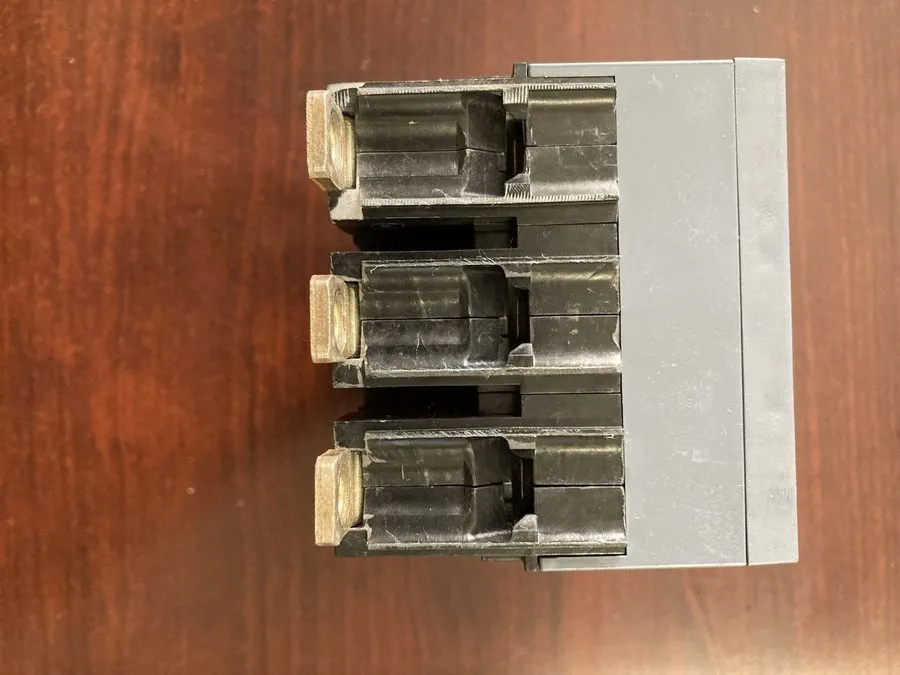 Автоматический выключатель 1-SIEMENS 3VA4110-6ED34-0AA0 3 POLE 100A 3VA4 CIRCUIT