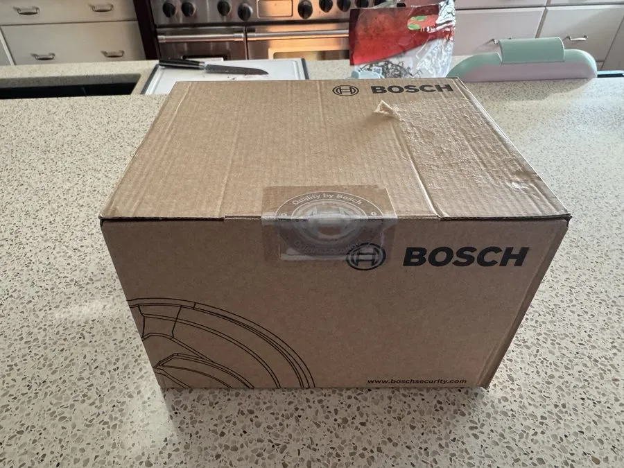 Камера Bosch NDI-4502-A-A FLEXIDOME IP 4000i 2MP 3-10MM IP Dome Security Camera