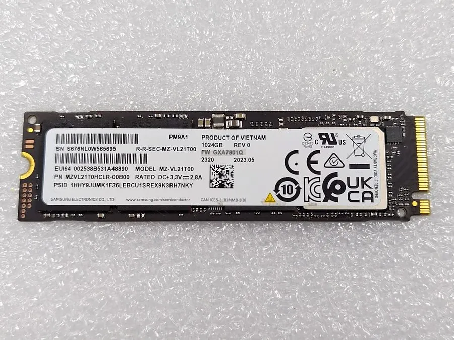 SSD-накопитель Lenovo / Samsung PM9A1 1TB M.2 SSD // SSS0L25197 / 5SS0W79493 // 