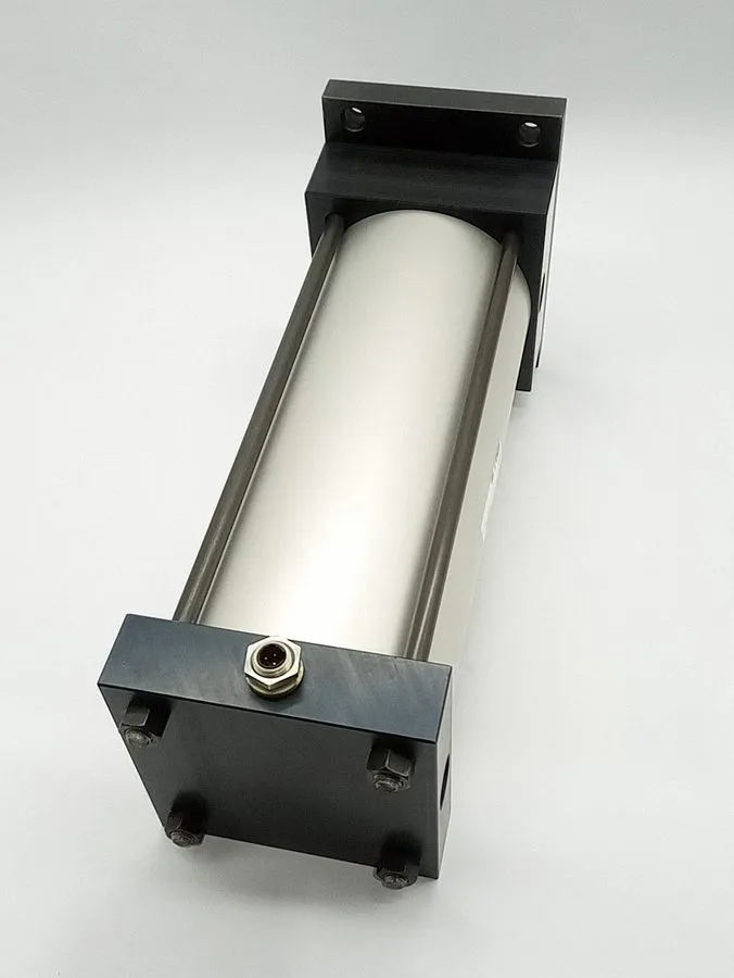 Пневмоцилиндр Numatics N14143 Pneumatic Cylinder, 4" Bore 8" Stroke, Front Mount — фото лота 1
