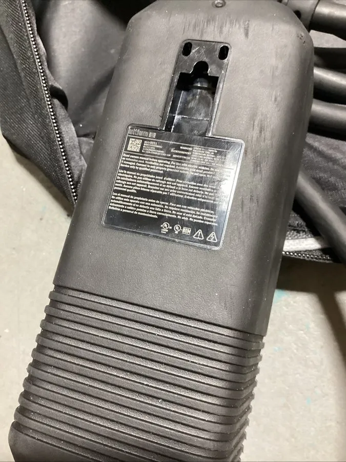 Аккумулятор GM/GMC EV ULTIUM LEVEL 1 & 2 EV CHARGER 85720051 — фото лота 2