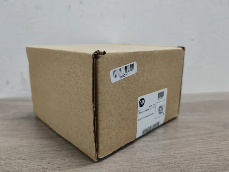 ПЛК 2080-LC20-20QWB Micro820 20 I/O ENet/IP Controller Allen-Bradley