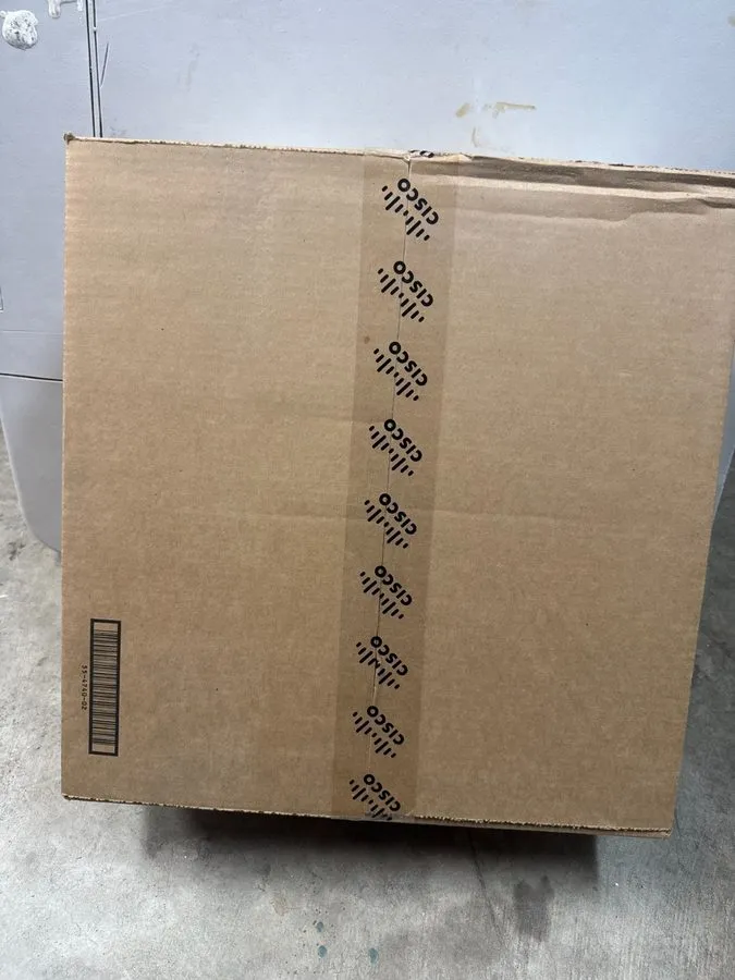 Коммутатор Cisco C9300-48U 48 Ports Fully Managed Power over Ethernet Switch — фото лота 2