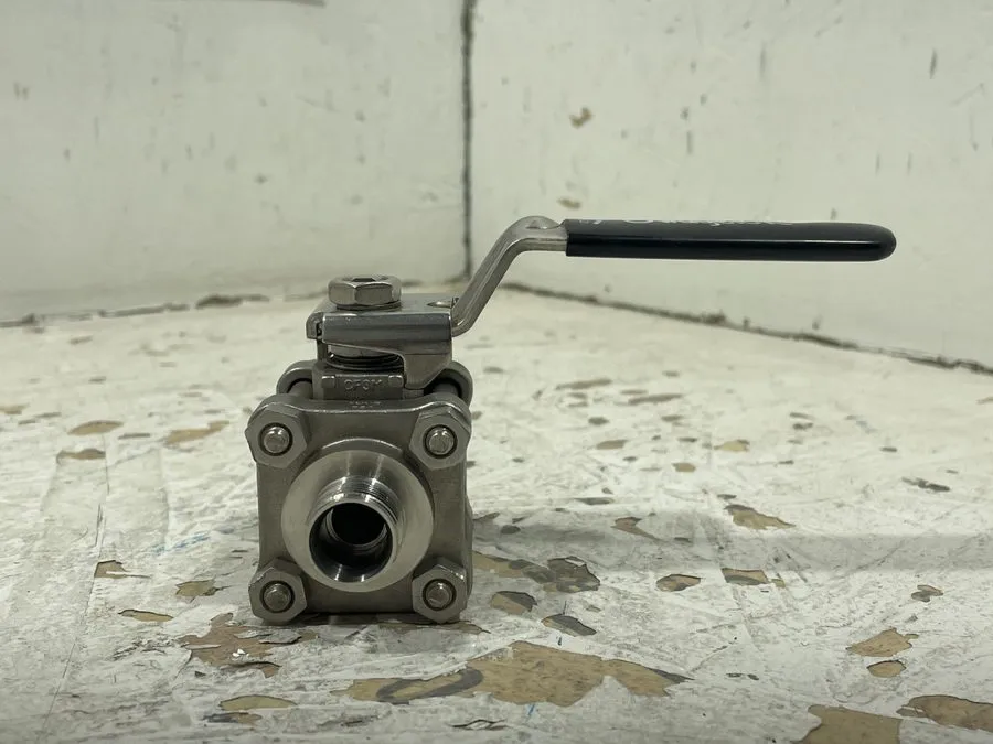 Клапан Swagelok SS-L63TS8 3-Piece 60 Series Low Temp Service Ball Valve FNSP